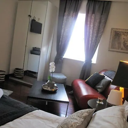 Sofia - Old Town Quiet Oasis With Free Parking Apartmán