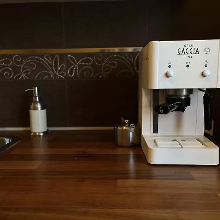 Апартаменты Sofia - Old Town Quiet Oasis With Free Parking