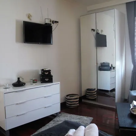 Апартаменты Sofia - Old Town Quiet Oasis With Free Parking Пореч