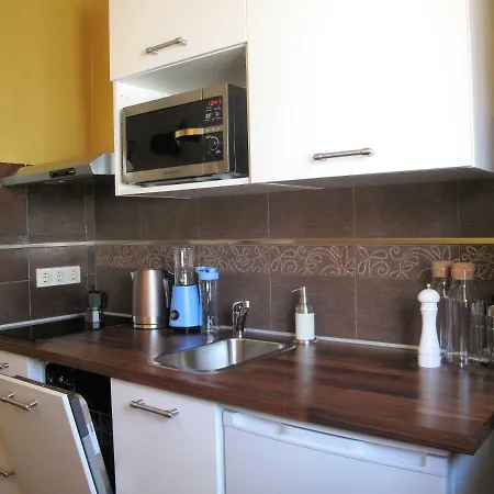 Apartamento Sofia - Old Town Quiet Oasis With Free Parking *