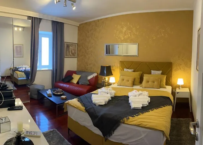 Apartment Sofia - Old Town Quiet Oasis With Free Parking Poreč