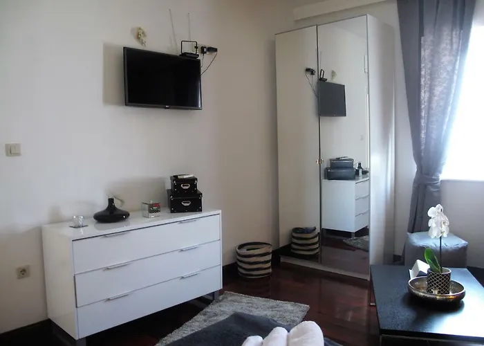 Apartment Sofia - Old Town Quiet Oasis With Free Parking Poreč