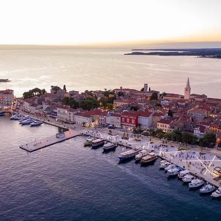 Sofia - Old Town Quiet Oasis With Free Parking *