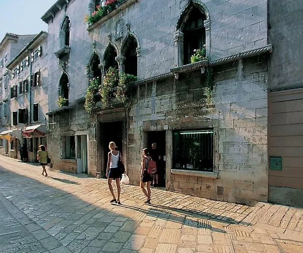 Sofia - Old Town Quiet Oasis With Free Parking * Poreč